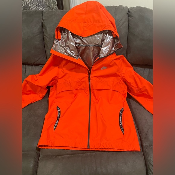 Men's Nike, large, reversible, windbreaker jacket - Picture 10 of 10